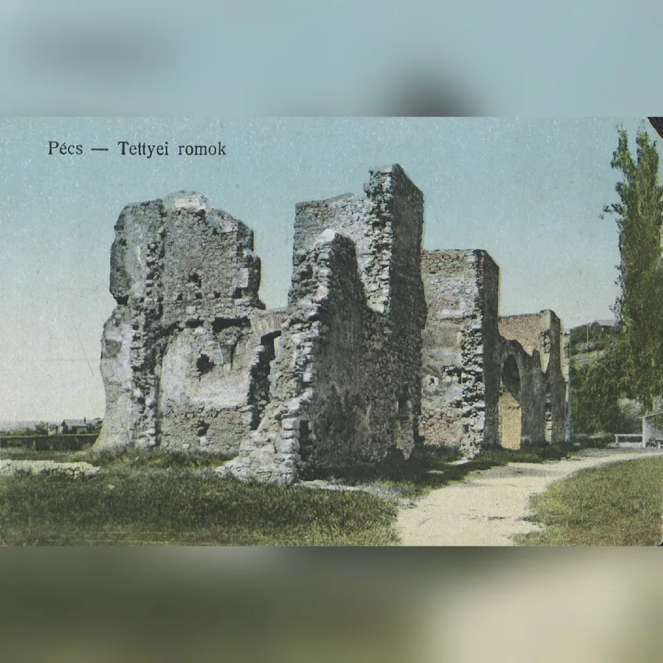 A tettyei romok 1916 körül, korabeli képeslapon