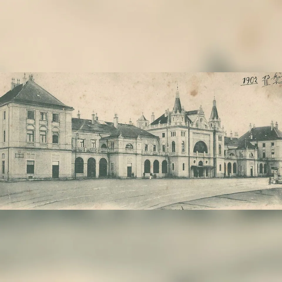 A pécsi vasútállomás 1902 körül