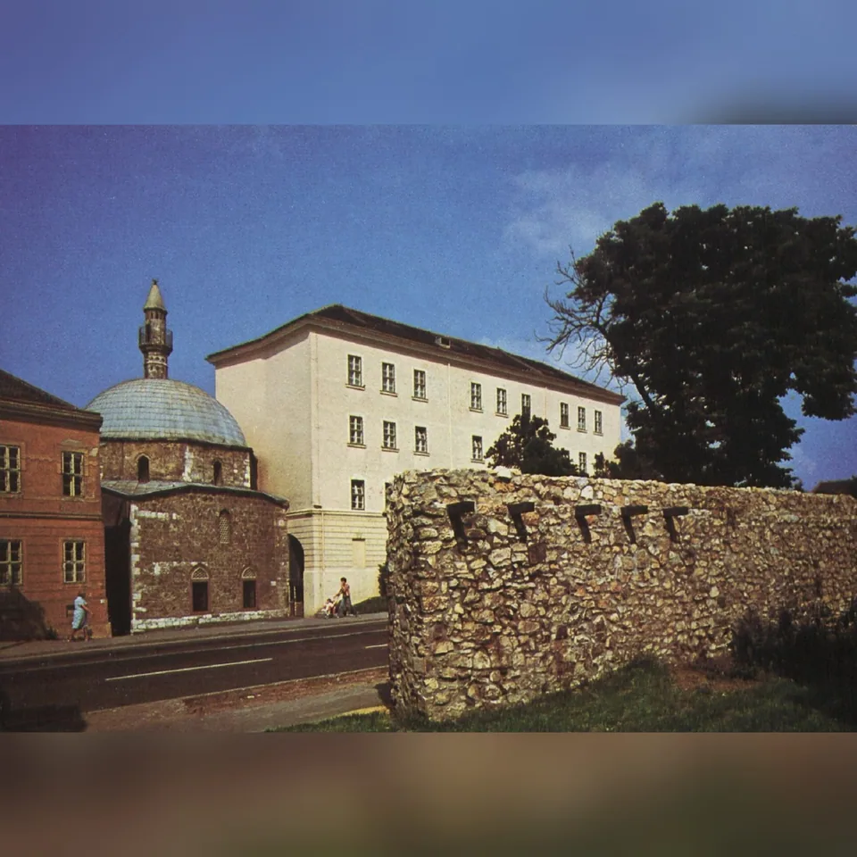 Jakováli Hasszán pasa pécsi dzsámija rajzokon és képeslapokon (1790–1985) (videó)