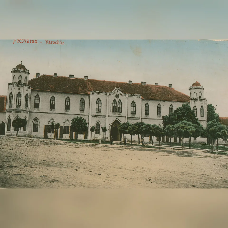 A pécsváradi városháza egy 1909-ben feladott képeslapon