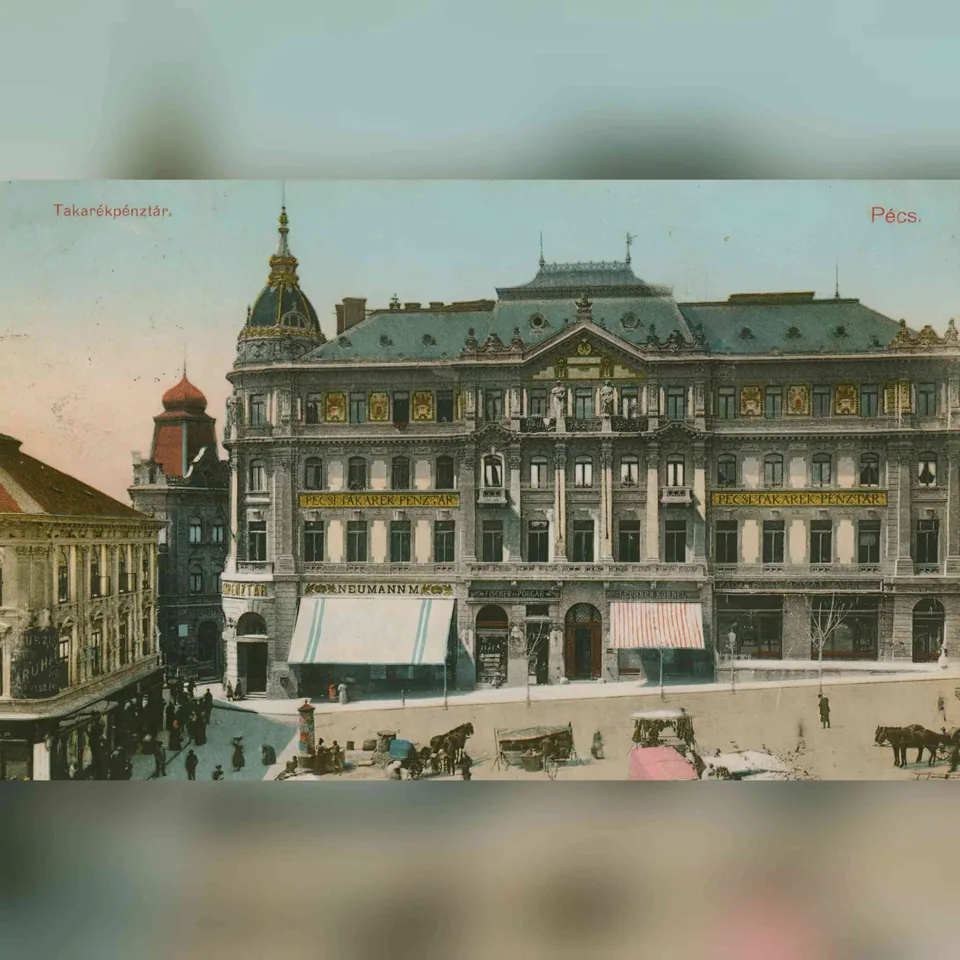 A Pécsi Takarékpénztár épülete a Széchenyi téren egy 1913 előtt készült felvételen